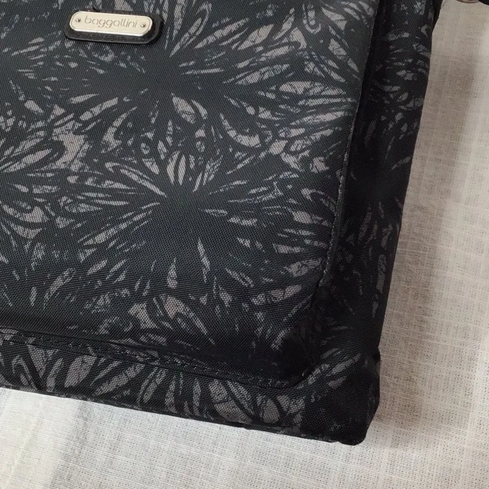 Baggallini Go Bagg Black with Gray Midnight Blossom Crossbody Messenger Bag